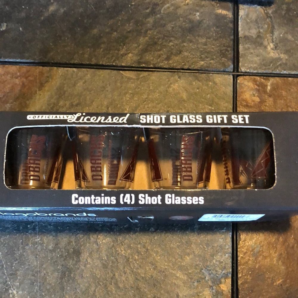 Arizona Diamondbacks 4 piece shot glass set